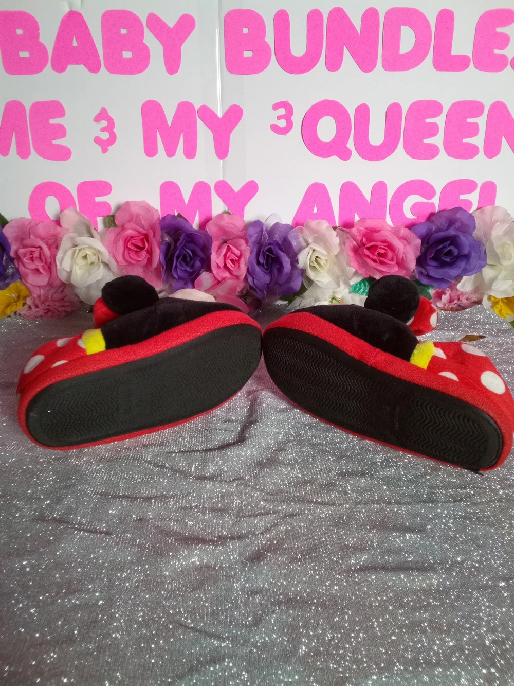 Disney Minnie Mouse Red White Black Plush Slippers